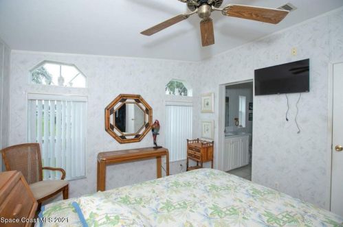 949 Wren Cir, Sebastian FL  32976-7508 exterior