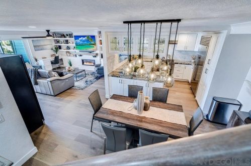 82 Montego Ct, San Diego CA  92118-3251 exterior