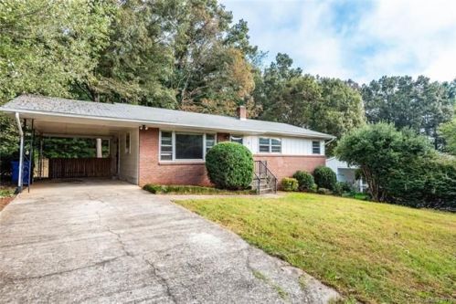 8 Debra Ln, Asheville, NC 28806-1904