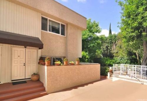 5139 Balboa Blvd, Van Nuys CA  91316-3431 exterior