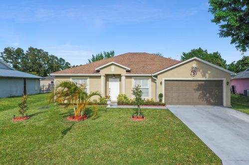 1465 Barker Ln, Fort Pierce, FL 34983-3909