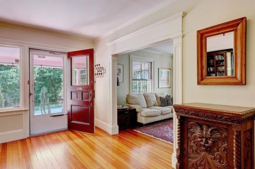 690 Angell St, Providence RI 02906-5309 exterior