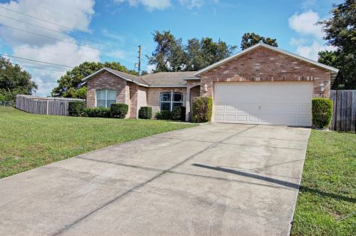 1802 Akron Dr, Deltona, FL 32738-4862