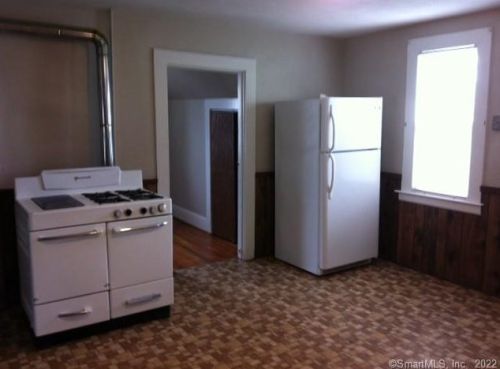 418 Burritt St, New Britain CT  06052-1207 exterior