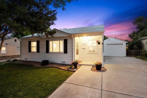 3370 Eudora St, Denver CO  80222-7319 exterior