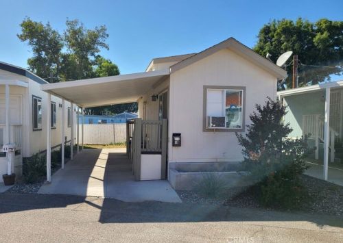 8086 Mission Blvd, Riverside, CA 92509-2956