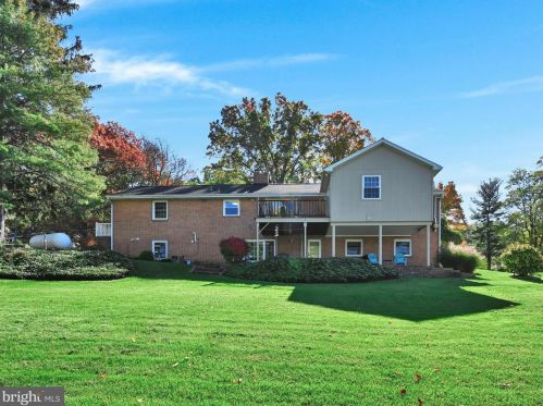 224 Maple St, Ephrata PA  17522-2513 exterior