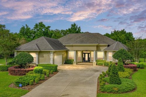 6820 Crescent Oaks Cir, Lakeland, FL 33813-4657