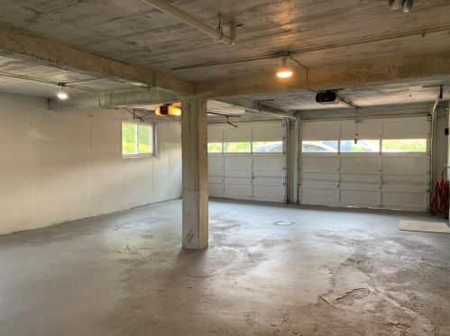 5621 Cleves Warsaw Pike, Cincinnati OH  45238-1935 exterior