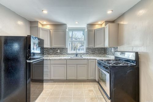 56 Wellington Rd, Floral Park NY  11003-1414 exterior