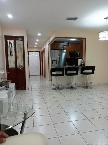 3633 11th Ave, Hialeah, FL 33013-2929