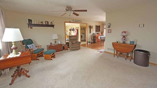 8036 New Delaware Rd, Mount Vernon, OH 43050-9309