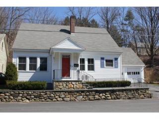 15 Pleasant St, Weathersfield VT  05156-2615 exterior