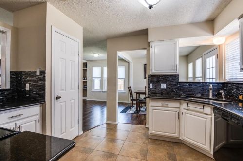 6705 Wayfarer Trl, Fort Worth TX  76137-1662 exterior