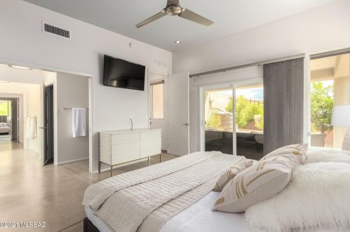 5702 Rio Verde Vis Dr, Tucson AZ  85750-1971 exterior