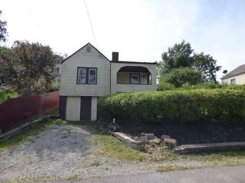 106 Kidder Ln, Canonsburg, PA 15317-1437