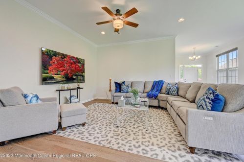 6 Spencer Dr, Jackson Twp NJ  08527-4387 exterior