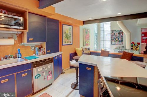 405 Boas St, Harrisburg PA 17102-1707 exterior