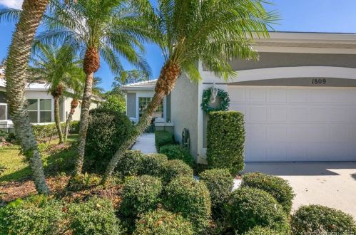 1809 Willowbend Ln, Palm City, FL 34990-8412