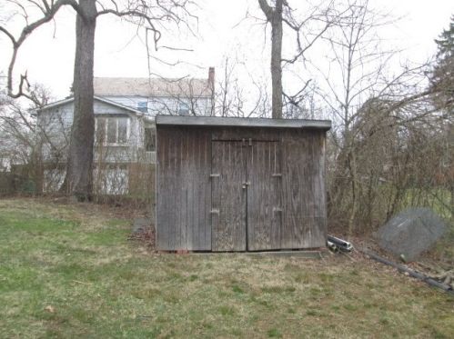 105 Mary Ann Dr, Glenshaw PA  15116-3031 exterior