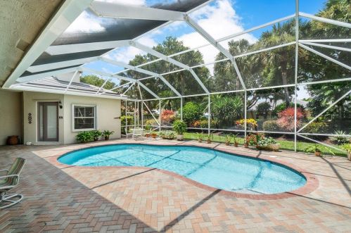 5778 Forest Glade Trl, Hobe Sound, FL 33455-7897