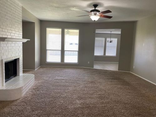 315 Preston Dr, Cleburne TX  76033-7332 exterior