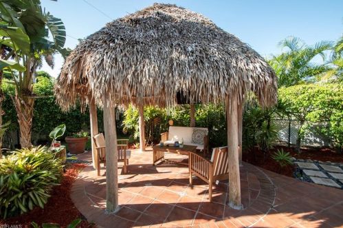 80 Cypress Point Dr, Naples FL  34105-6311 exterior