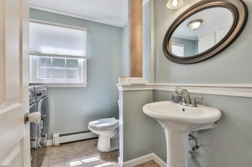 3 Trina Rd, Salem NH  03079-2077 exterior