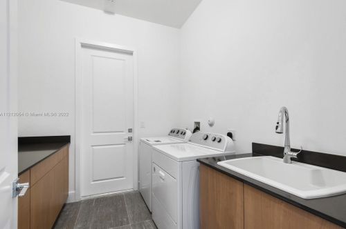 17636 45th Ave, Hollywood FL  33029 exterior