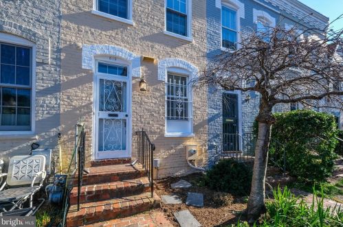 819 25th St, Washington, DC 20037-2209