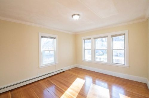 321 Narragansett St, Providence RI  02905-4144 exterior