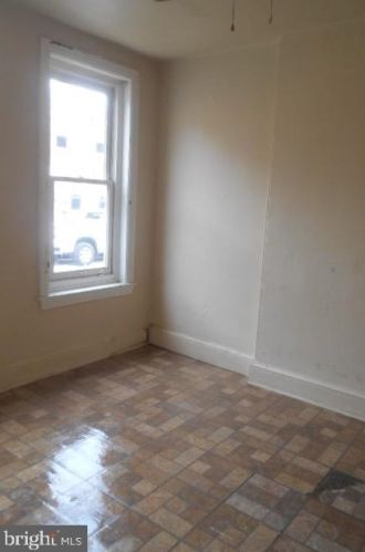 844 Kirkwood St, Wilmington, DE 19801-4230
