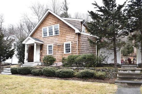 47 Weed St, New Canaan CT  06840-6112 exterior