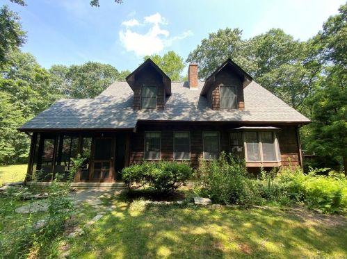 1914 Center Groton Rd, Gales Ferry, CT 06339-1605