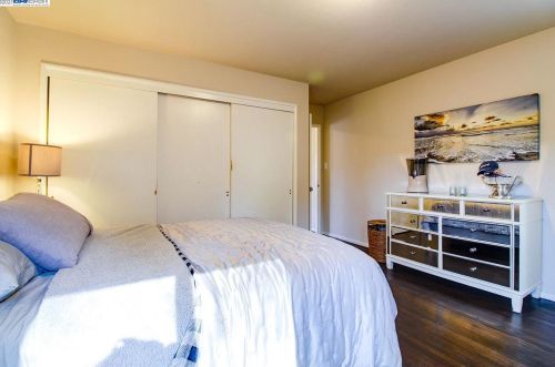 6171 Brookside Ave, Oakland CA 94618-1828 exterior