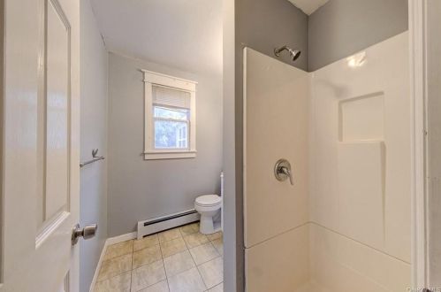 75 Sackett Lake Rd, Monticello NY  12701-4514 exterior