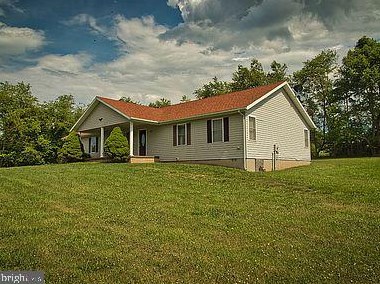 23 Denise Ln, Hedgesville, WV 25427-4344