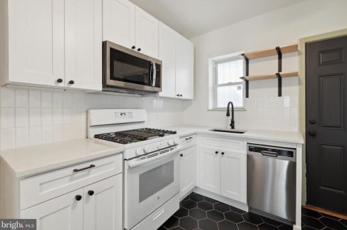 2252 Bouvier St, Philadelphia PA  19132-4321 exterior