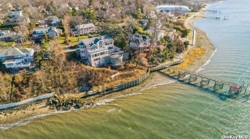 20 Shorecliff Pl, Great Neck, NY 11023-2016