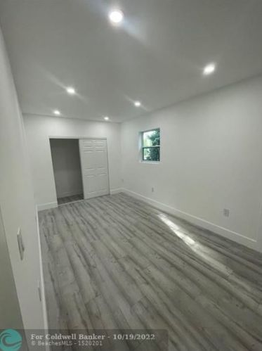 1101 14th Ave, Hollywood FL  33020-3716 exterior