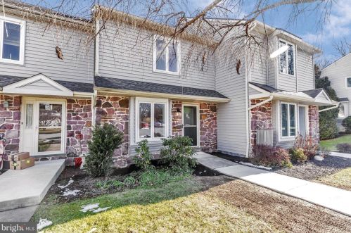 503 Pinebrooke Cir, Downingtown, PA 19335-1178