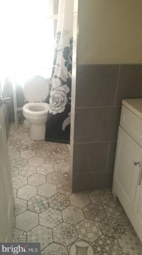 1100 Green St, Norristown PA  19401-3806 exterior