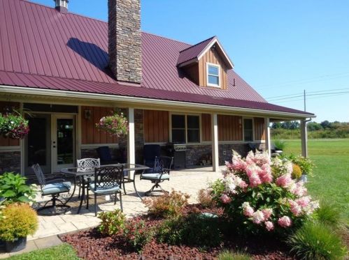 102 Gibson Rd, Greenville, PA 16125-9764