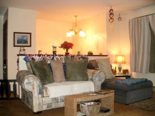 14 Oakwood Blvd, Plainfield, CT 06374-2122
