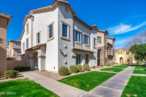 4064 Windsor Dr, Gilbert, AZ 85296-8476