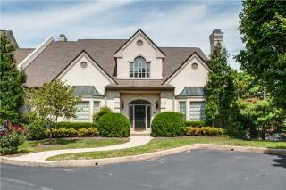 125 Brighton Close, Nashville, TN 37205-2501