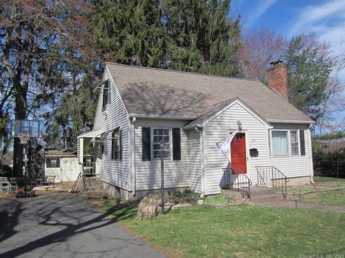 25 Willard Rd, Manchester, CT 06042-3352