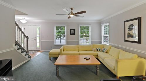 9 Gregory Ct, Dover, DE 19904-2200