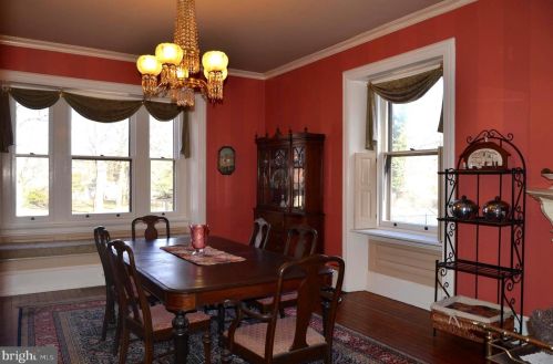 205 Lippincott Ave, Riverton NJ  08077-1309 exterior