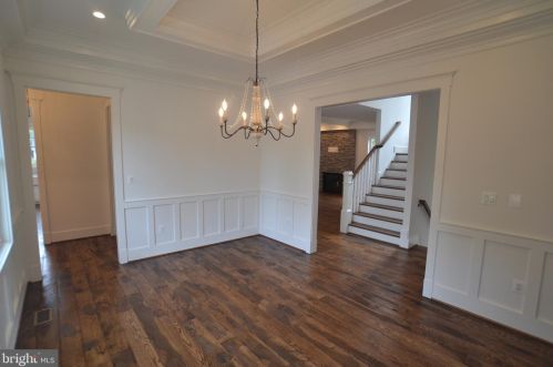 608 Jackson St, Falls Church VA  22046-2828 exterior